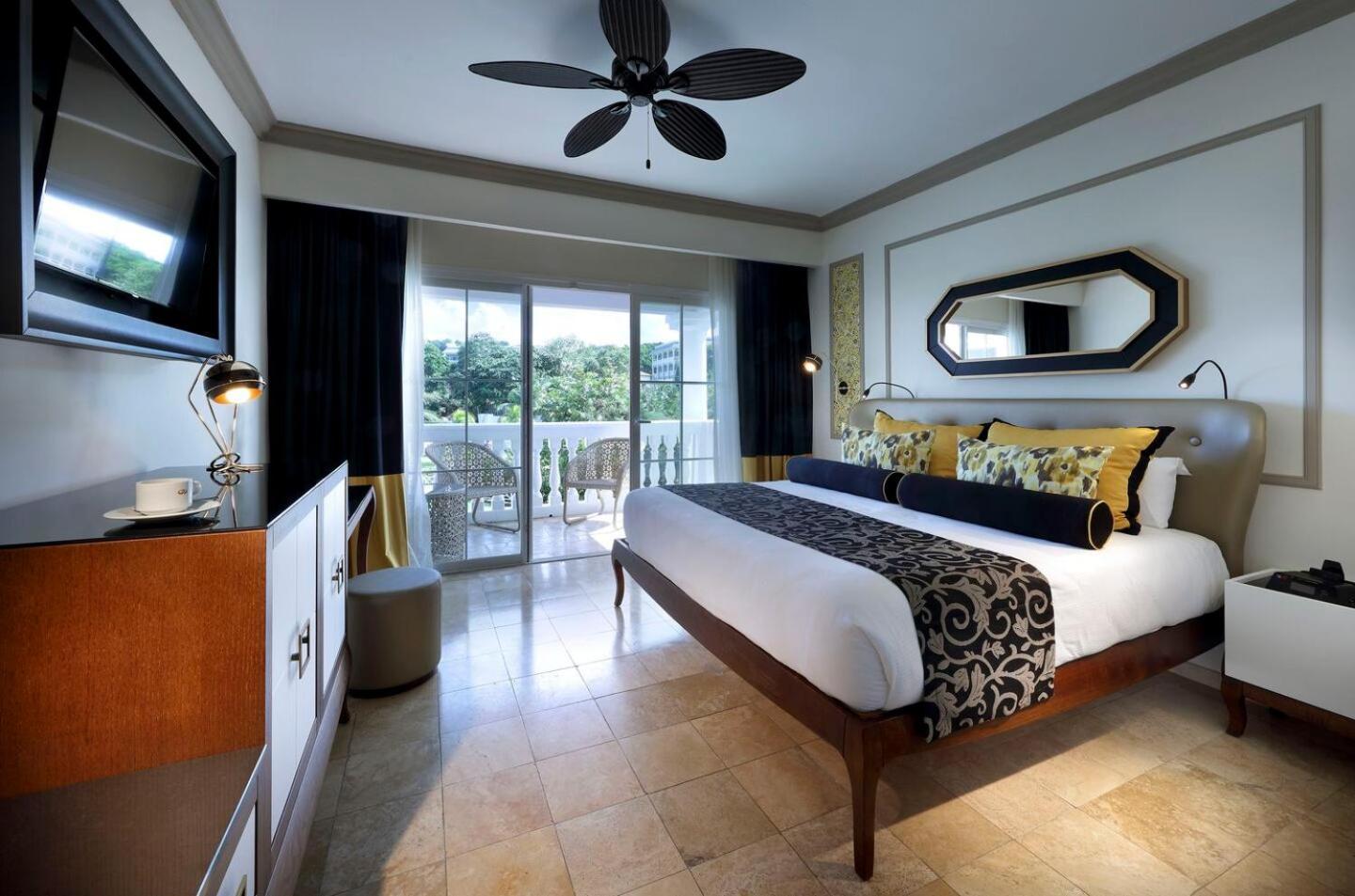 Suite Beachside Panoramic Ocean View,1213224634:JPEG